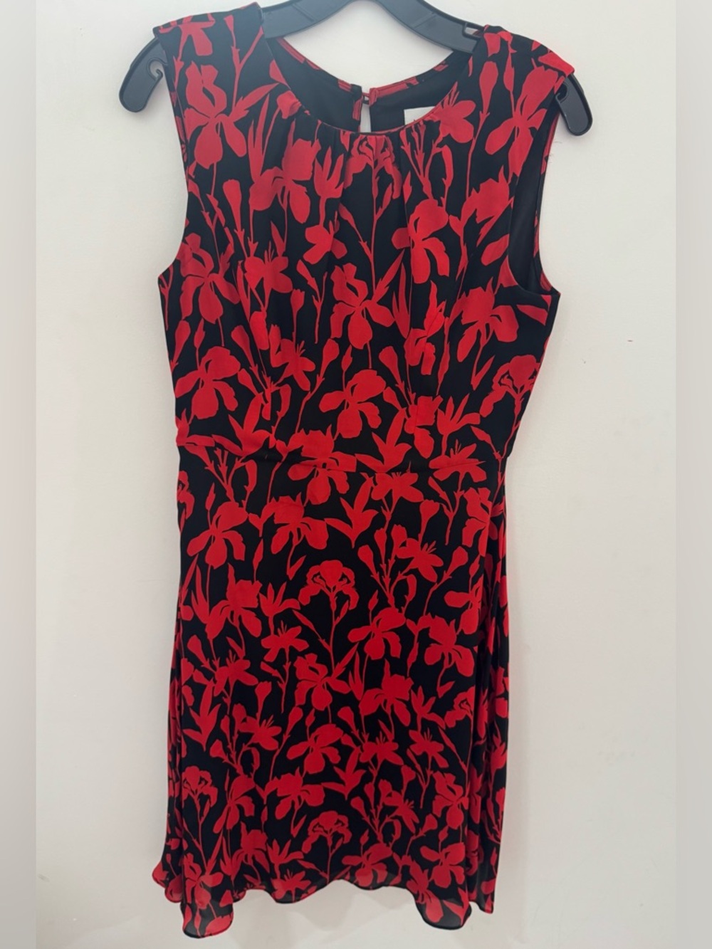 MILLY Sleeveless Silk Knee-Length Dress with Red and Black Floral Pattern, Sz 6